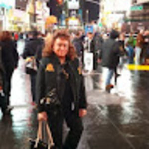 Meet your Posher, Debbie